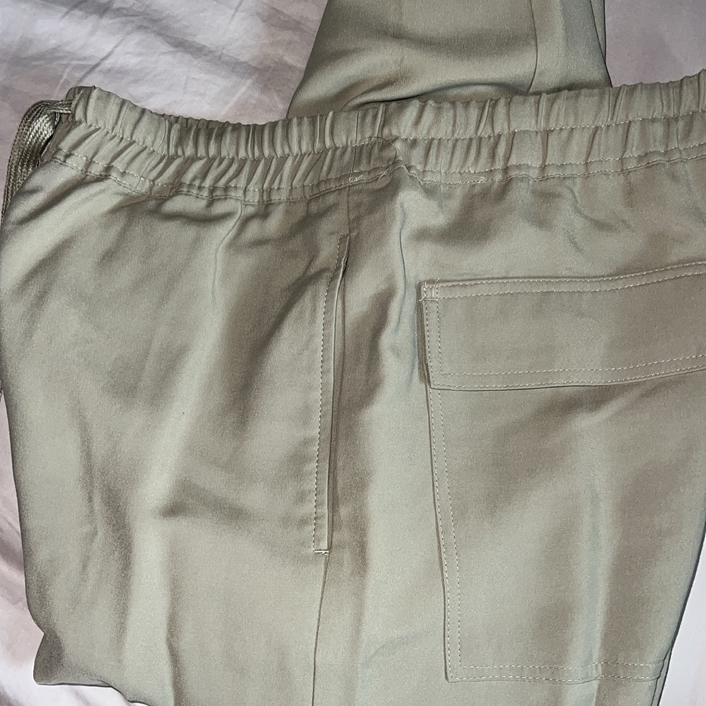 Reiss - Picture 8 of 10